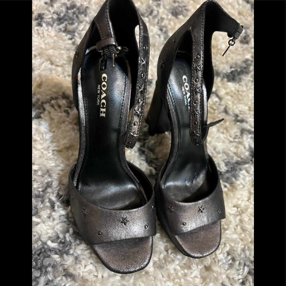 coach heeled sandal for women size 5 new without